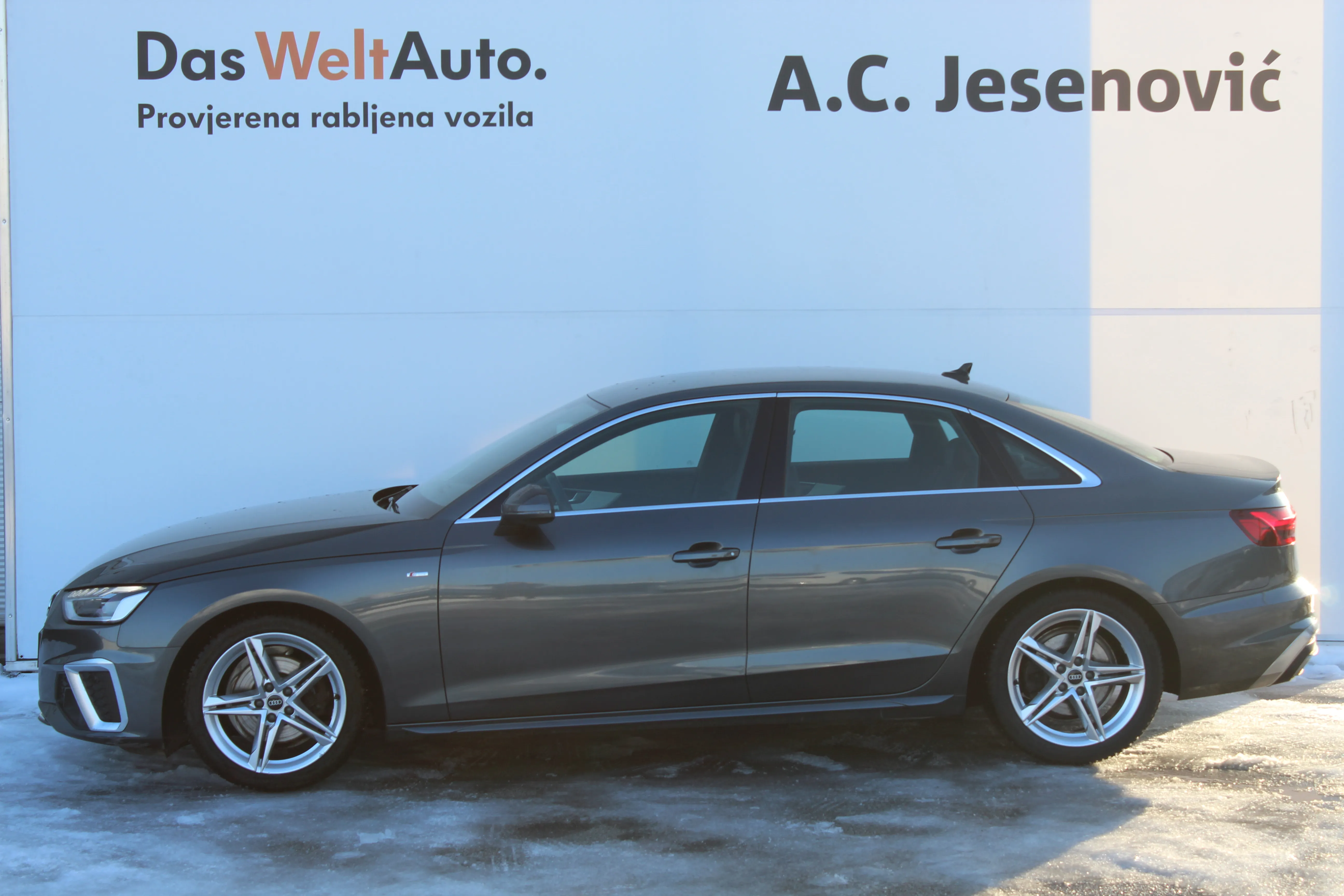 audi a4 35tdi s tr s line+ - slika 6