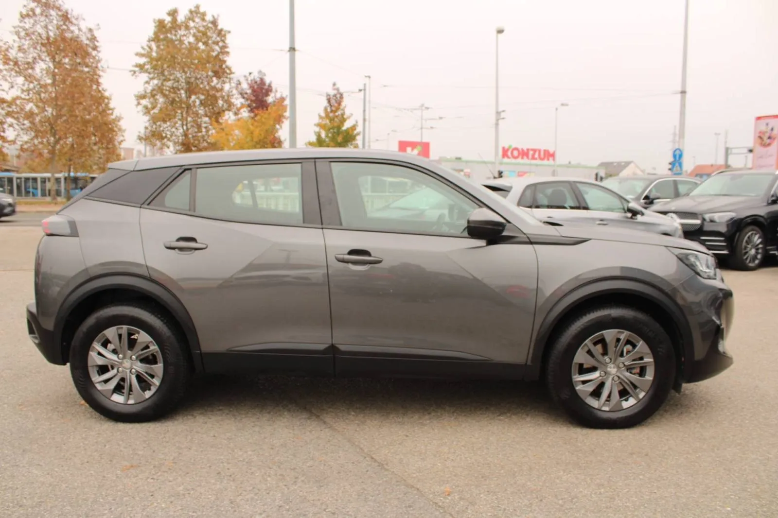 peugeot 2008 1.2 puretech automatik *led, navigacija* - slika 4