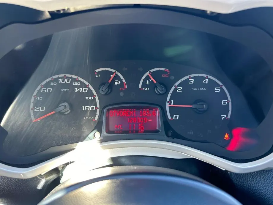 ford ka 1,2 - 120000km - 2010 - servisna - garancija - reg 1 god !!! - slika 19