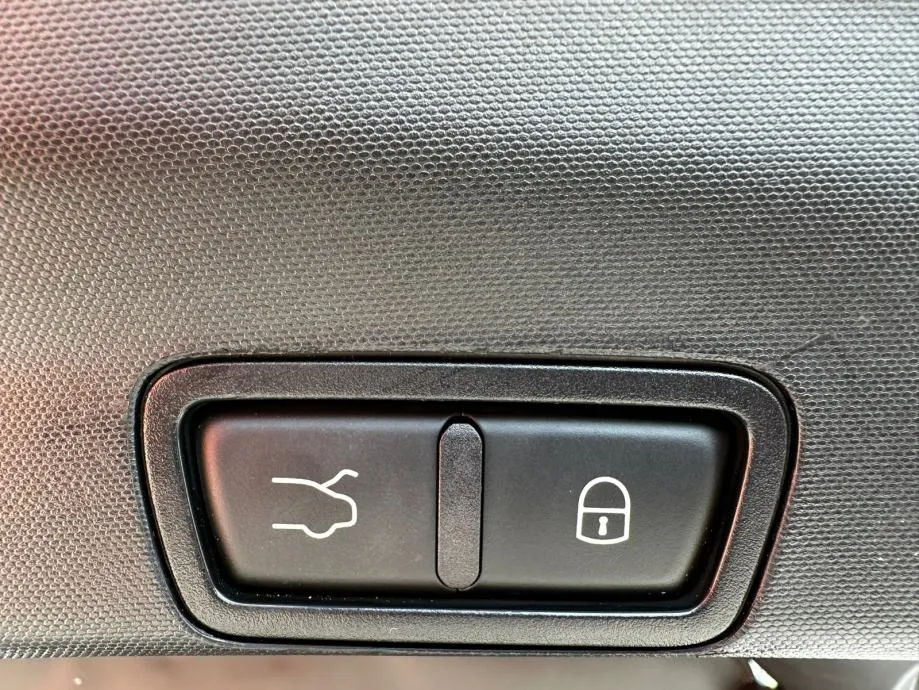 alfa romeo stelvio 2,2 d automat •2019.g.•q4•kamera•190ks•leasing• - slika 20