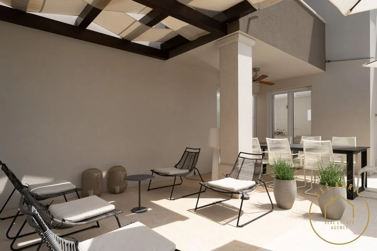 kuća sa apartmanima na odličnoj lokaciji - slika 20