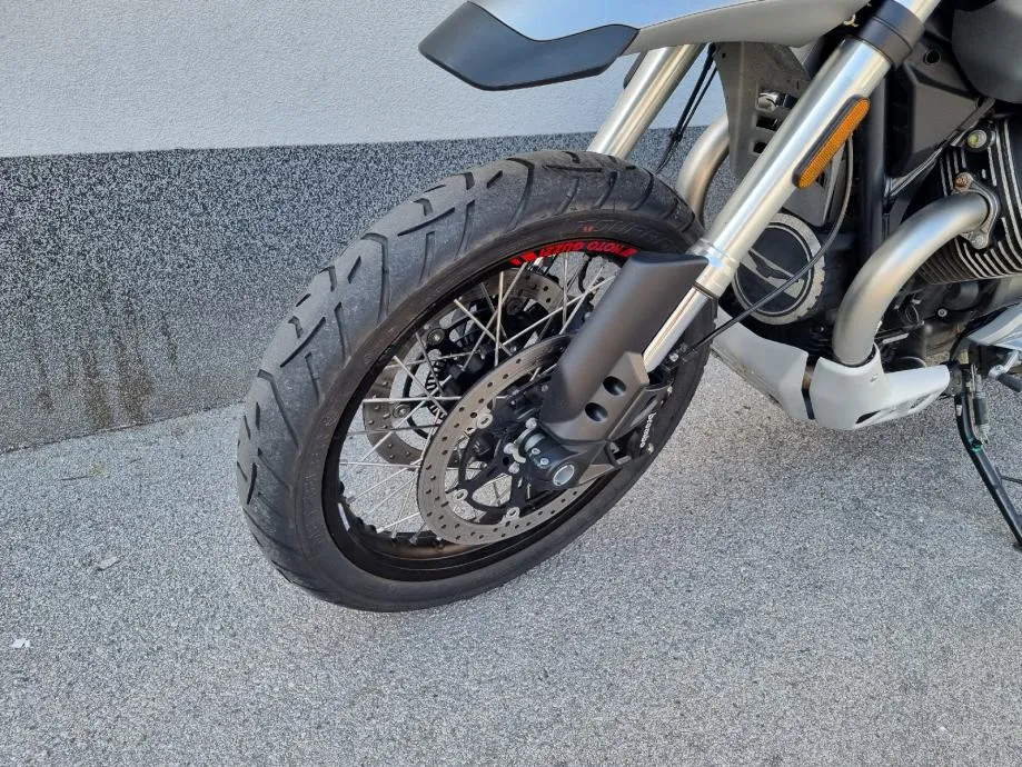 moto guzzi v 85 tt abs tcs, 2021 god. - slika 11