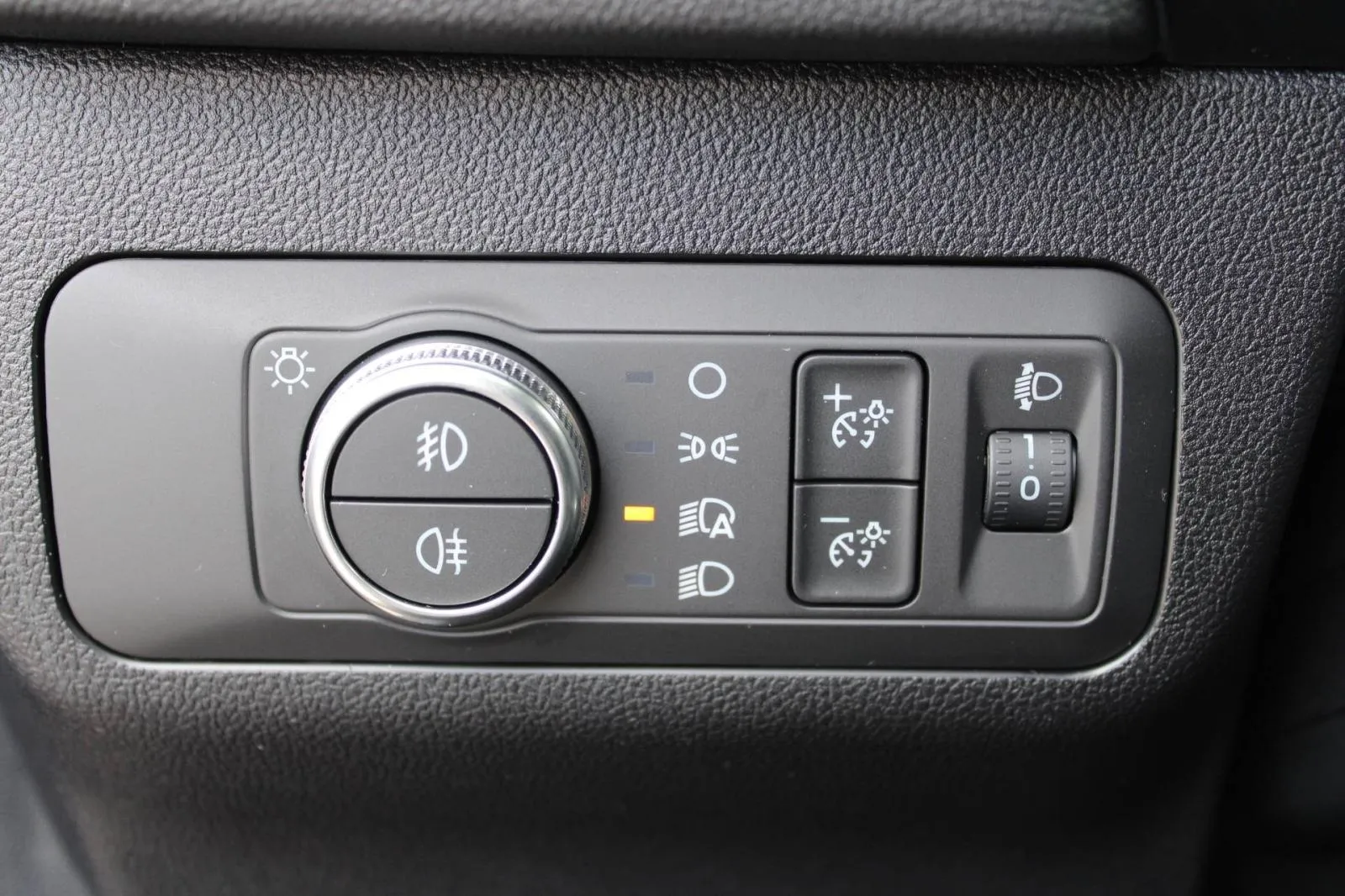 ford kuga 2.5 hybrid titanium automtik - slika 16