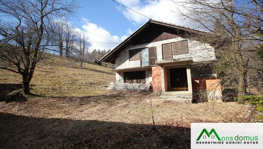 kuća za nas i dva apartmana za najam (prodaja) - slika 12