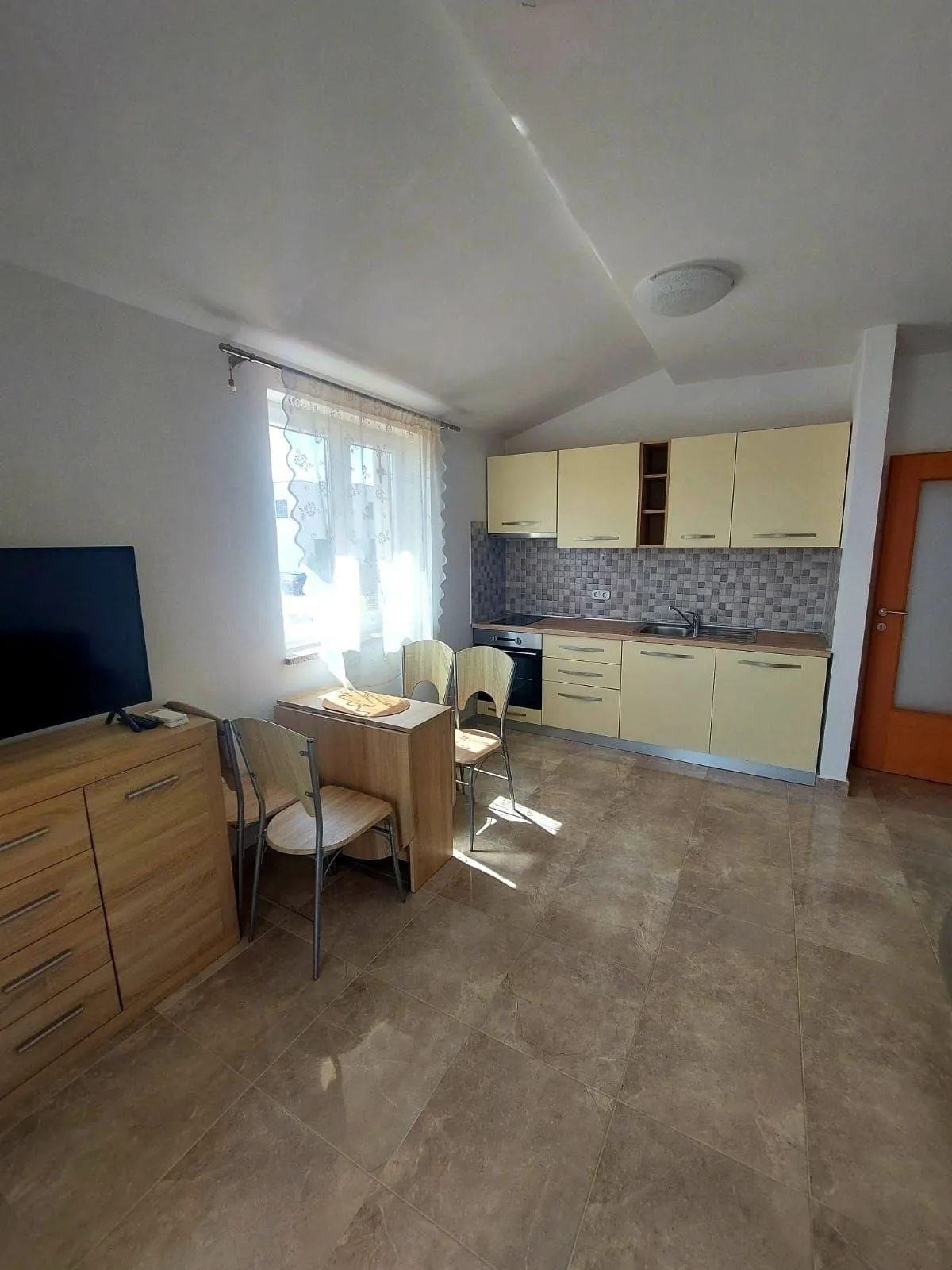 tar- 2 stana od 50 m2 na prodaji za 235.000 eura (prodaja) - slika 9