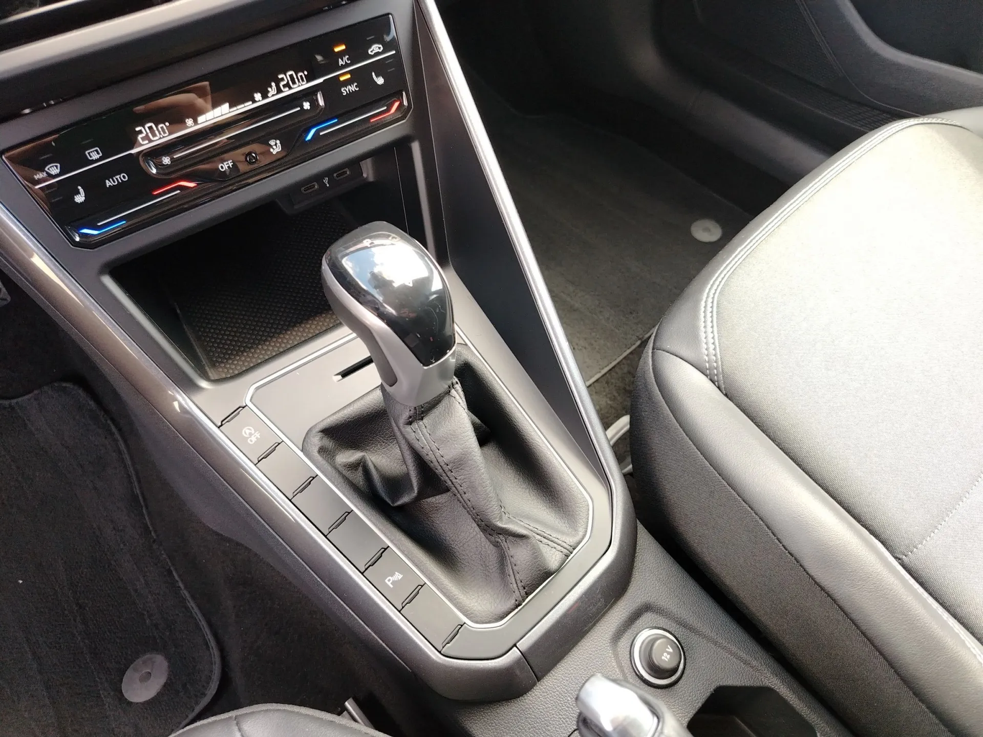 vw taigo style 1.0 tsi dsg - slika 13