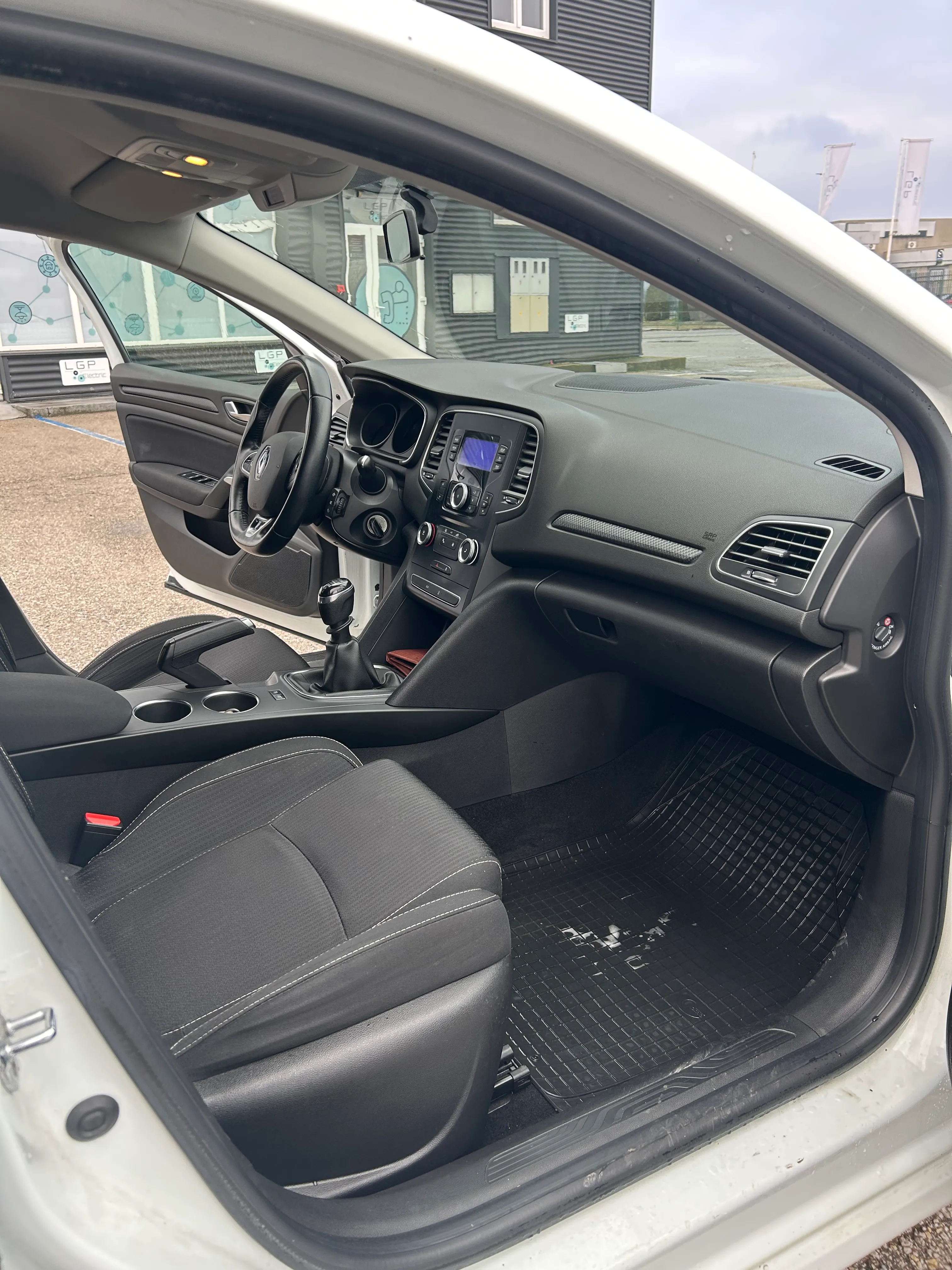 renault megane 1.5 dci - slika 10