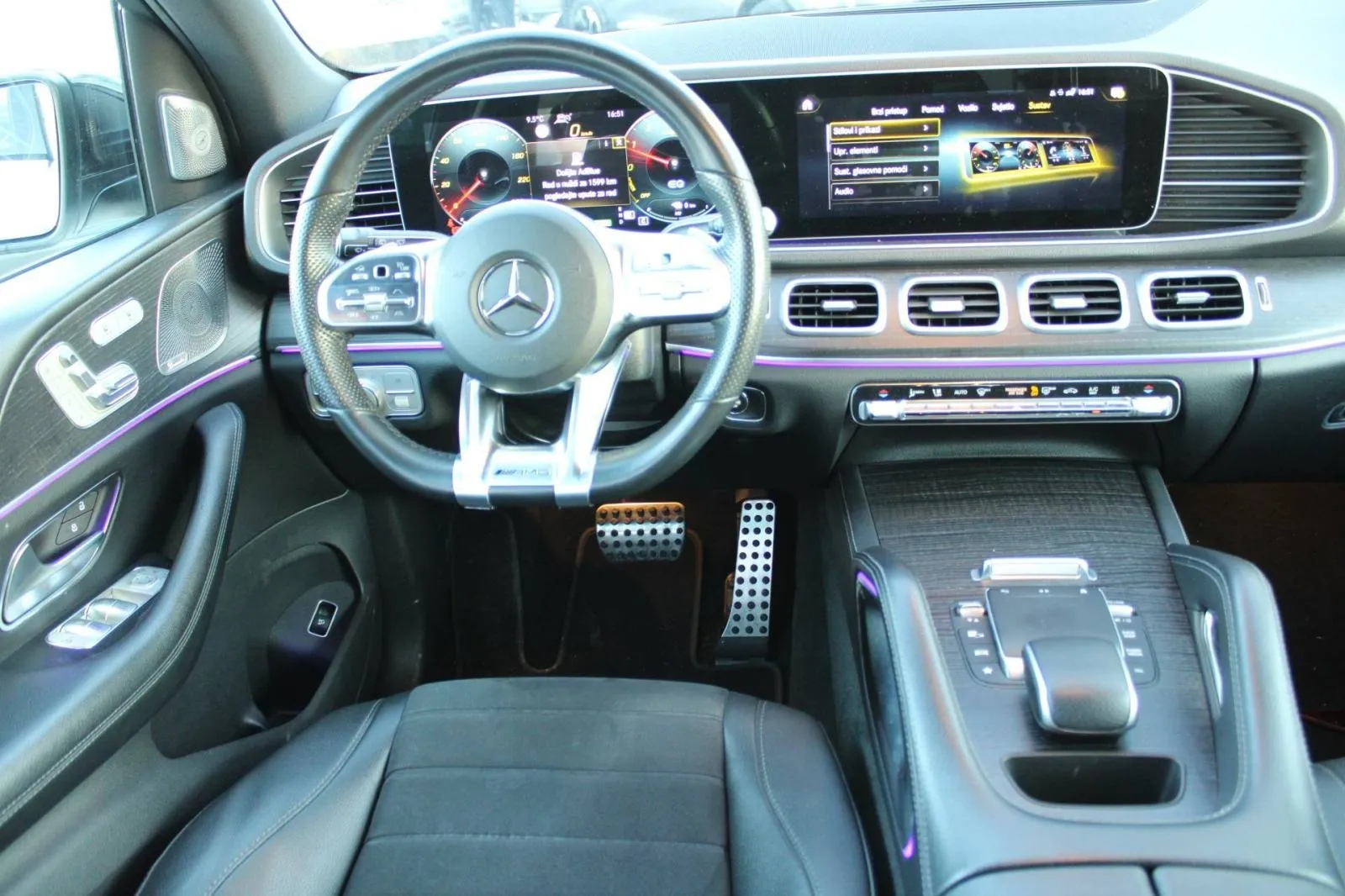 mercedes-benz gle 350de amg automatik - slika 13