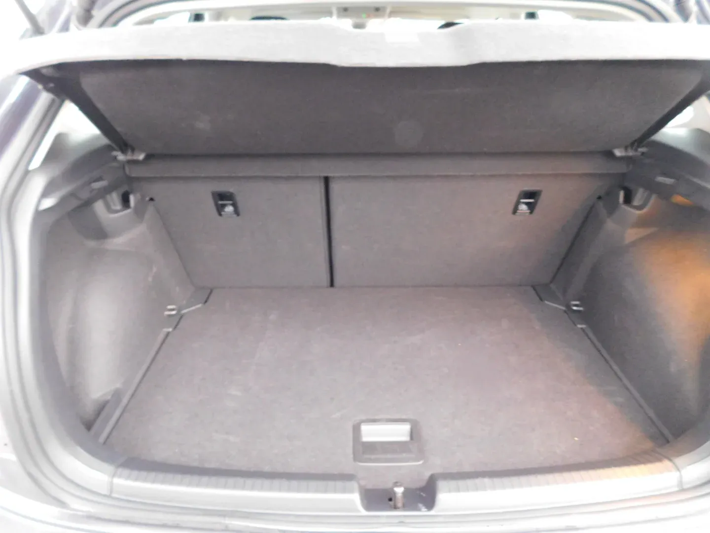 10494 volkswagen polo 1.0 tsi life - slika 14
