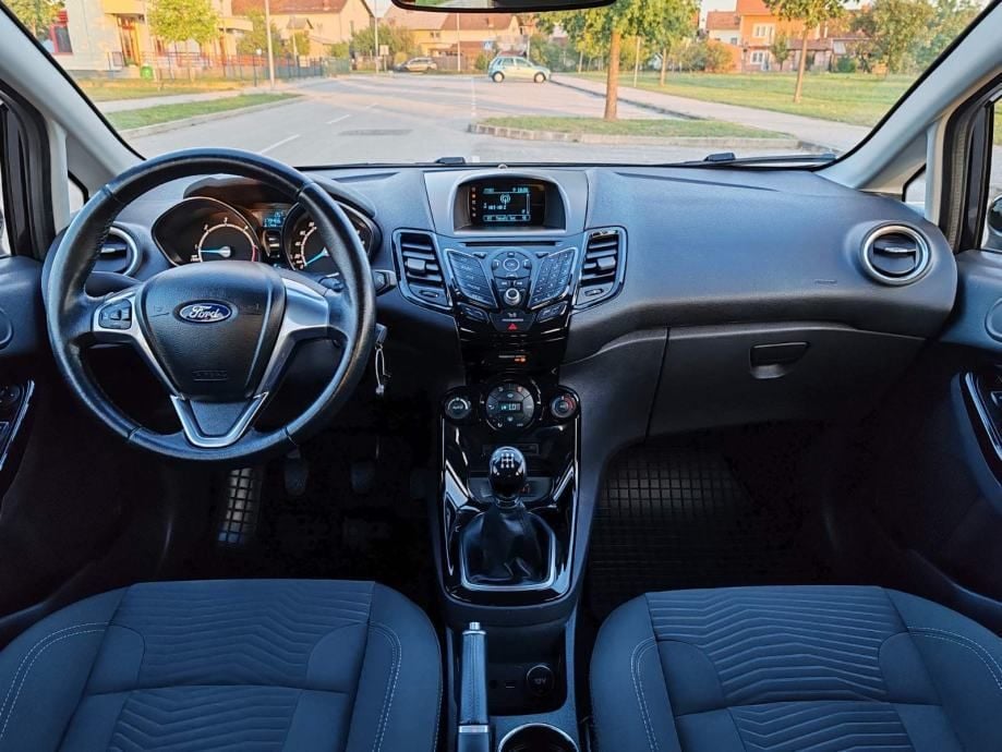 ford fiesta 1,5 tdci 2015 god,179000 km, kartice - slika 13