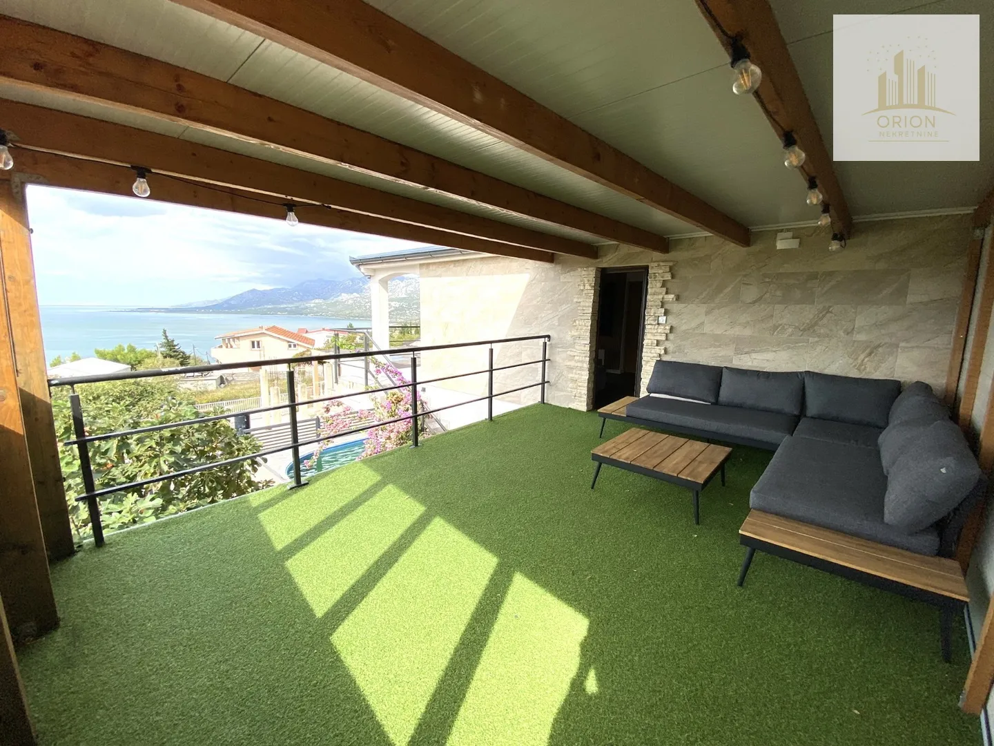 rovanjska, kuća s 2 apartmana, bazenom i očaravajućim pogledom, prilika! - slika 10