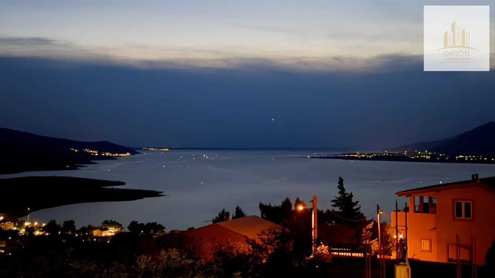 rovanjska, kuća s 2 apartmana, bazenom i očaravajućim pogledom, prilika! - slika 13