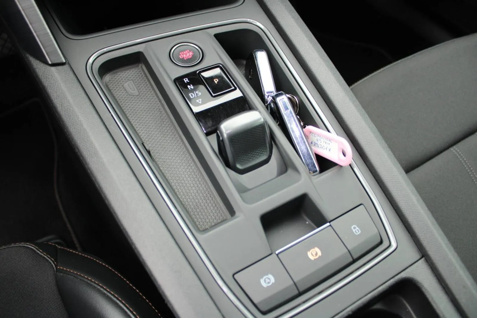 cupra formentor 1.4 e-hybrid dsg *led, navigacija, kamera* - slika 17