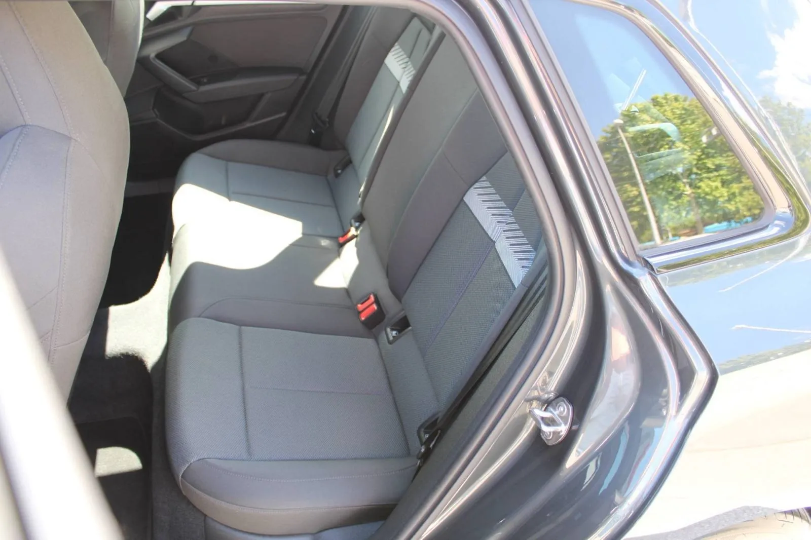 audi a3 40 tfsi e automatik *led, navigacija* - slika 15