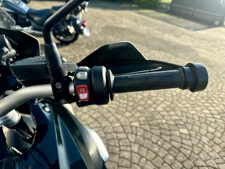 bmw r 1200 gs triple black abs tcs esa rdc, s garancijom, 2016 god. - slika 16