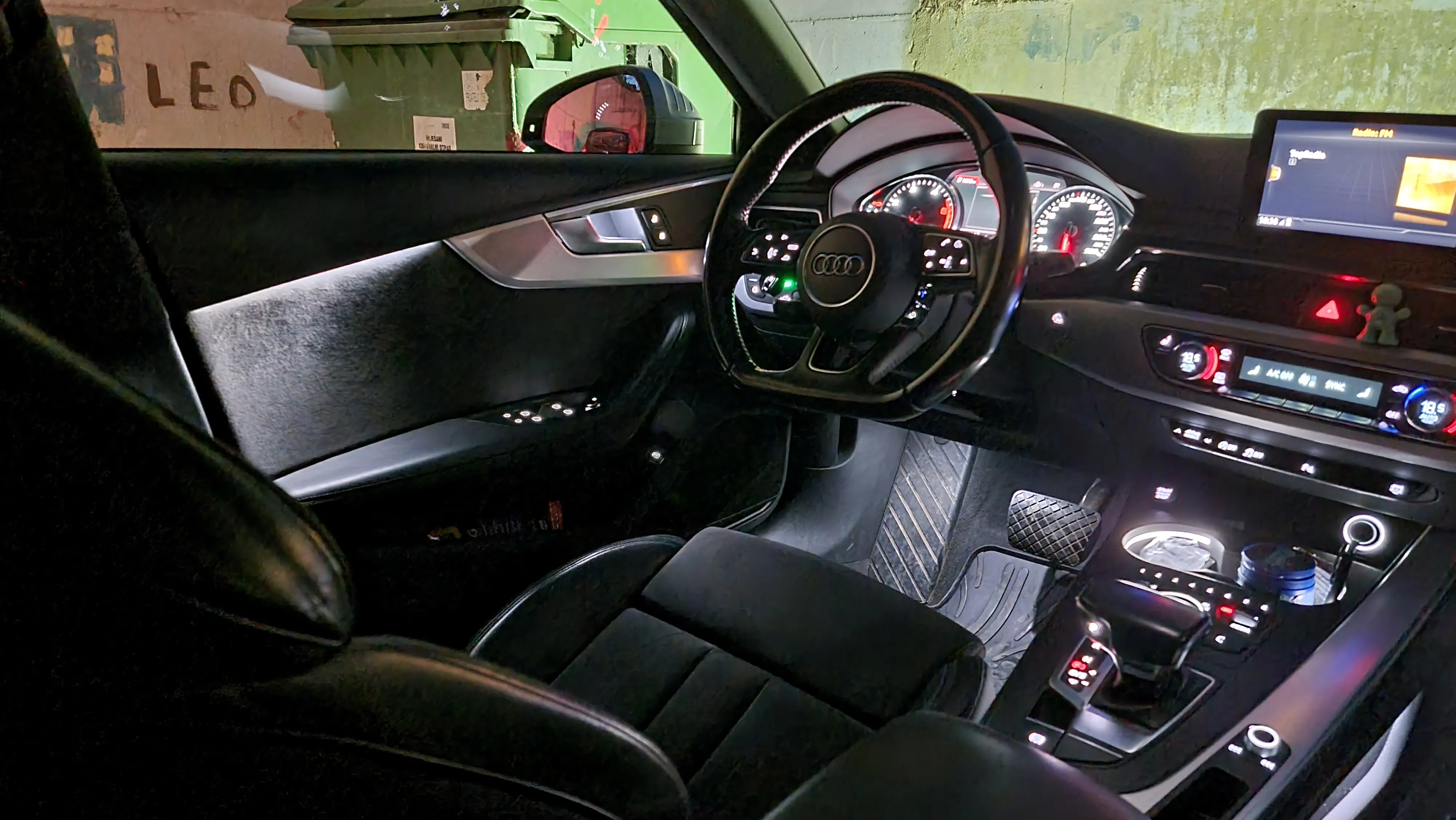 audi a4 2,0 tdi automatik, s line, led, alkantara, 140kw - slika 26