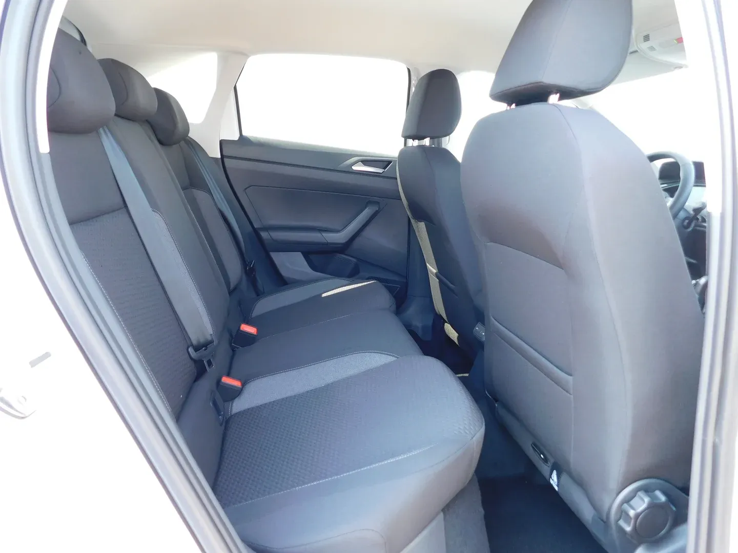 11842 volkswagen taigo 1.0 tsi dsg life plus - slika 13