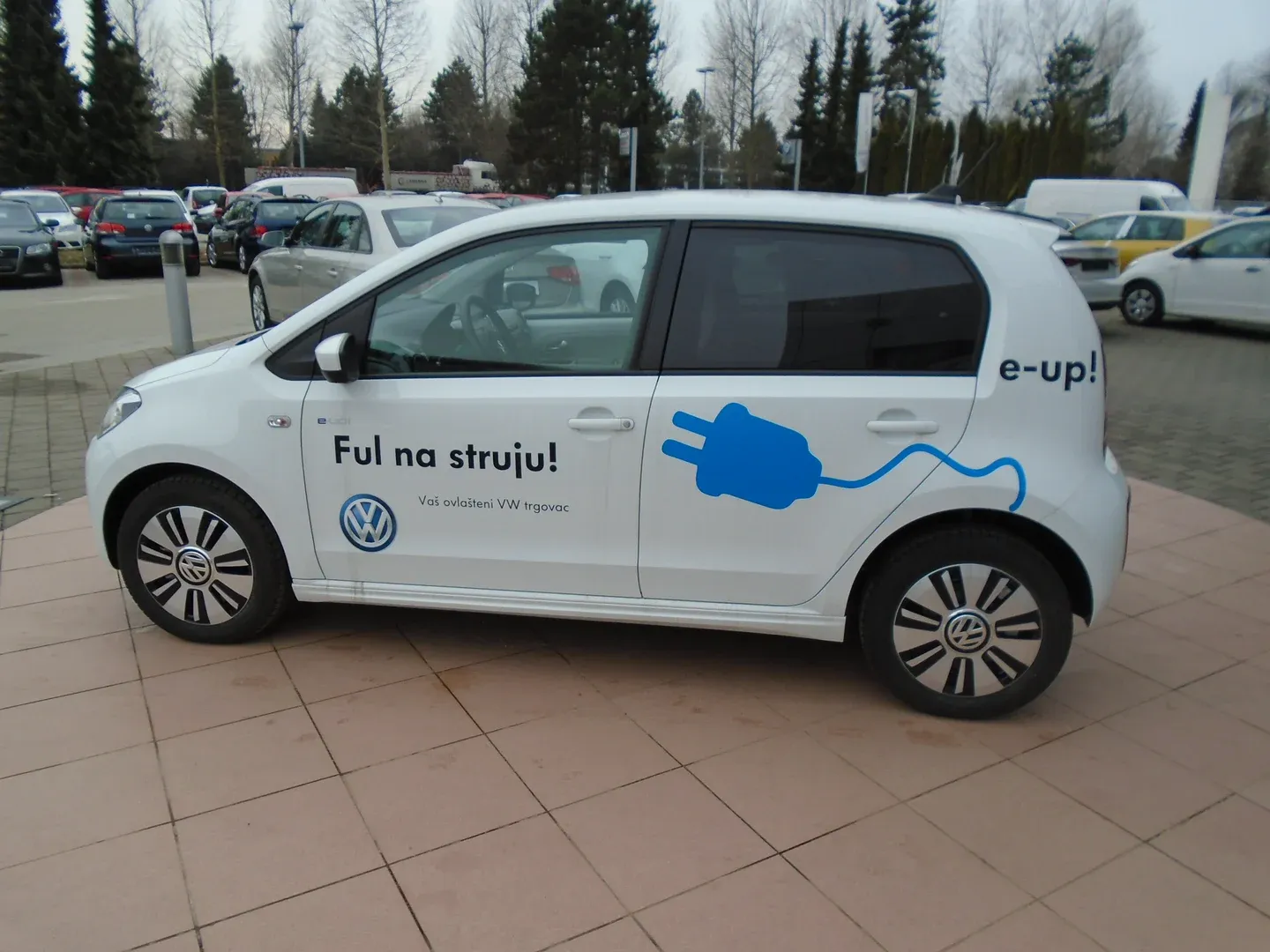 02758 volkswagen up! e-up! - slika 7
