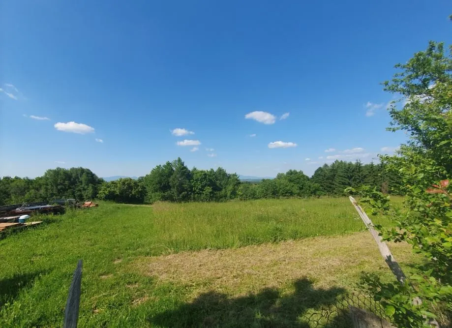 građ. zemljište, kraljev vrh, 1680 m2 s drv. objektom 90m2 i bunarom - slika 6