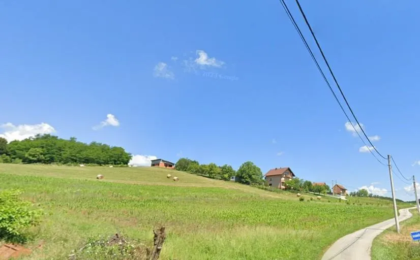 Građevinsko zemlj., Žejinci, 1250 m2, dobra lokacija - Donja Bistra, Bistra