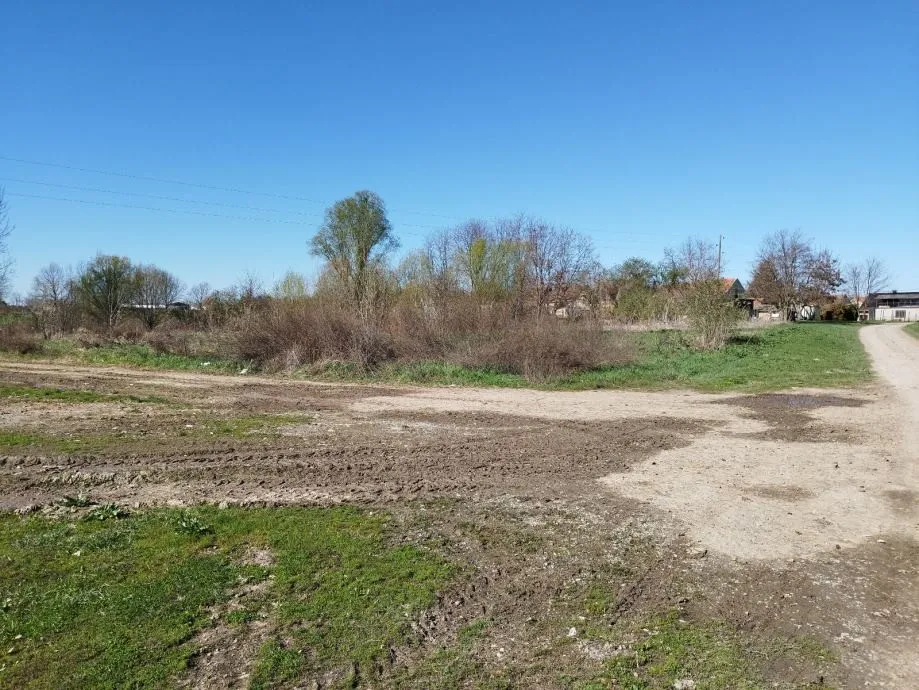 Građevinsko zemljište, Dalj, 2382 m2 - Dalj, Erdut