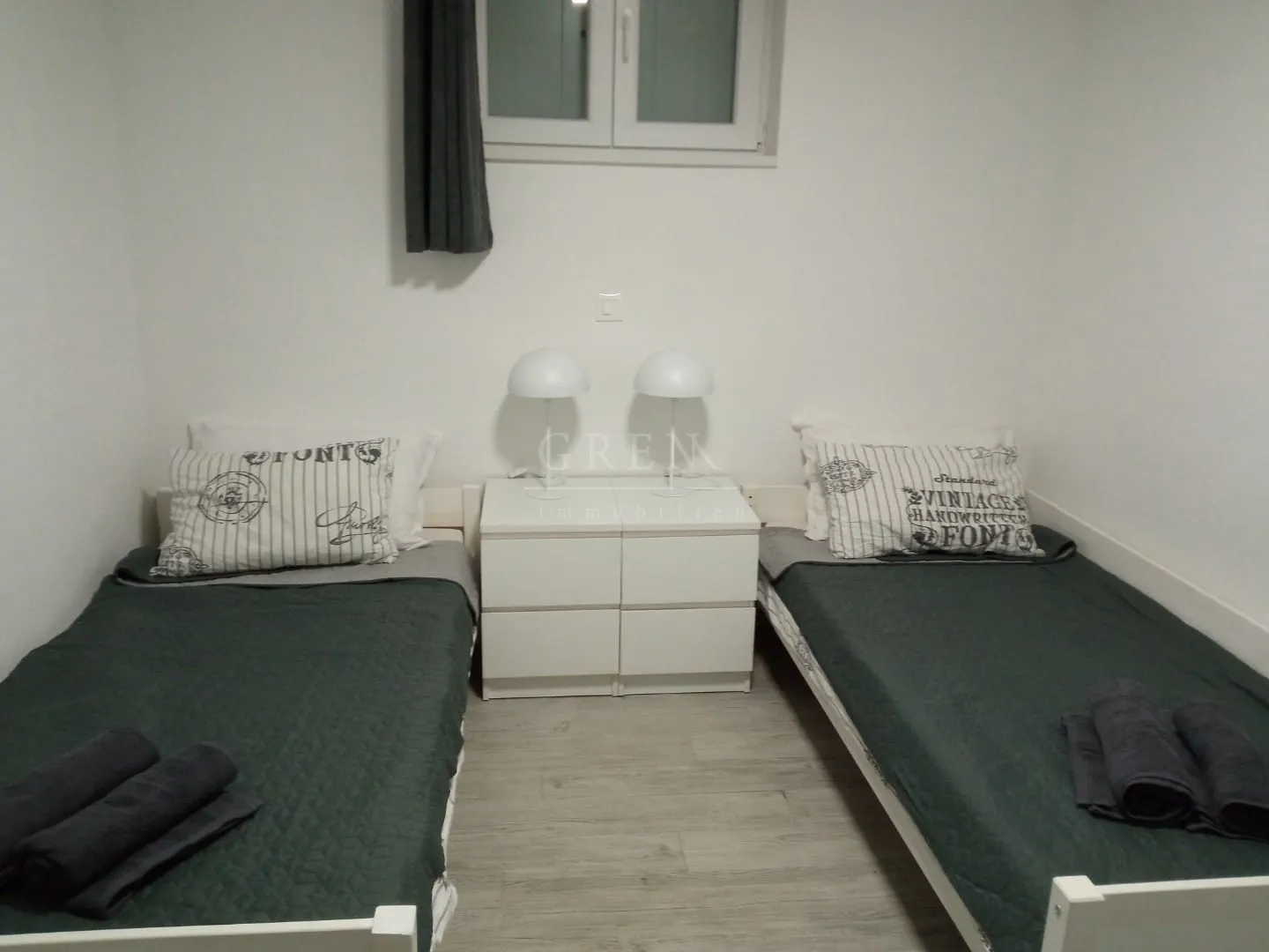 kuća sa 3 stana nedaleko mora - slika 34