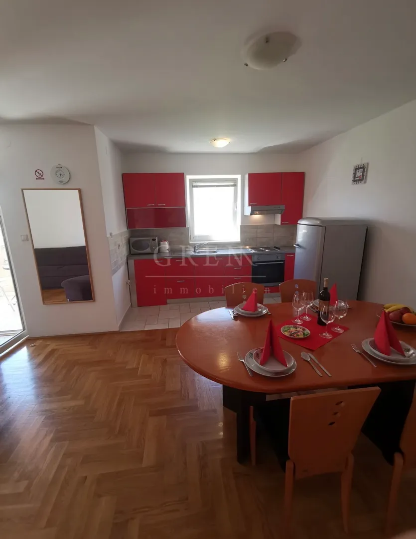 stan malinska krk, 62 m2+parking, balkon - slika 2