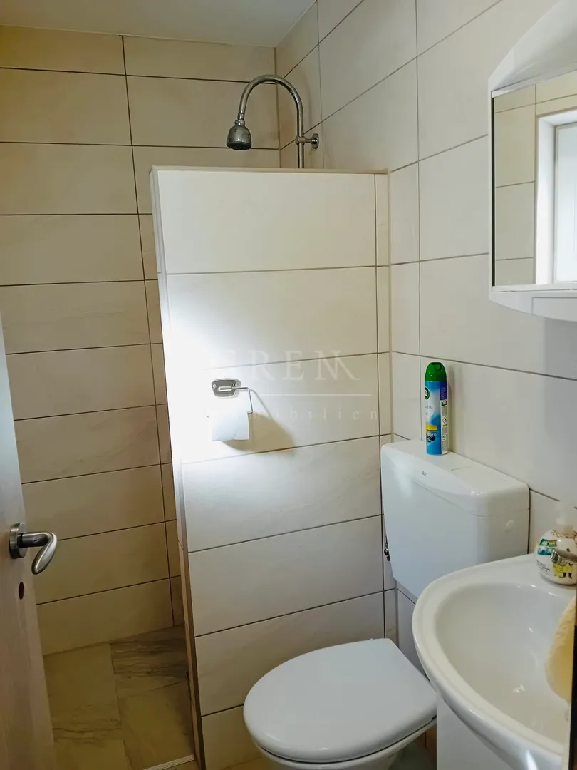 prodaja,kuća (222m2 bruto) s velikim potencijalom,novi vinodolski! - slika 14