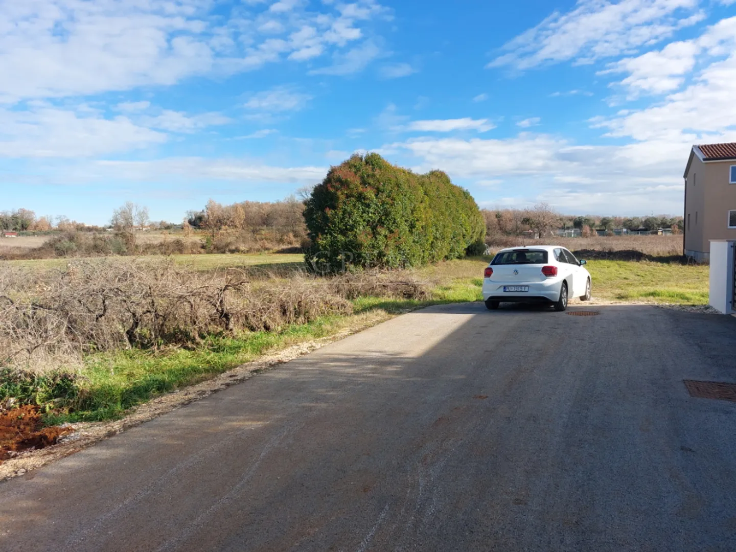Građevinsko zemljište udaljeno 3 km. od Poreča