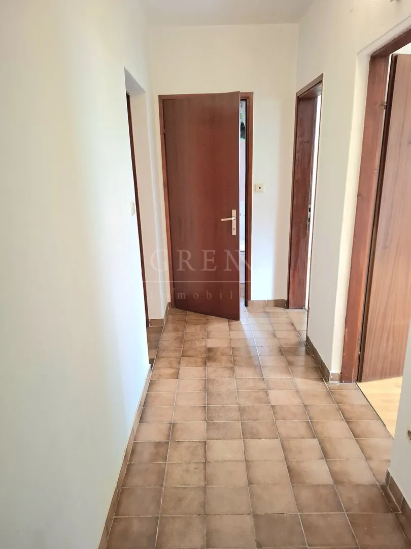 kuća zagreb trnava, 525 m2+garaža, 8 stana - slika 6