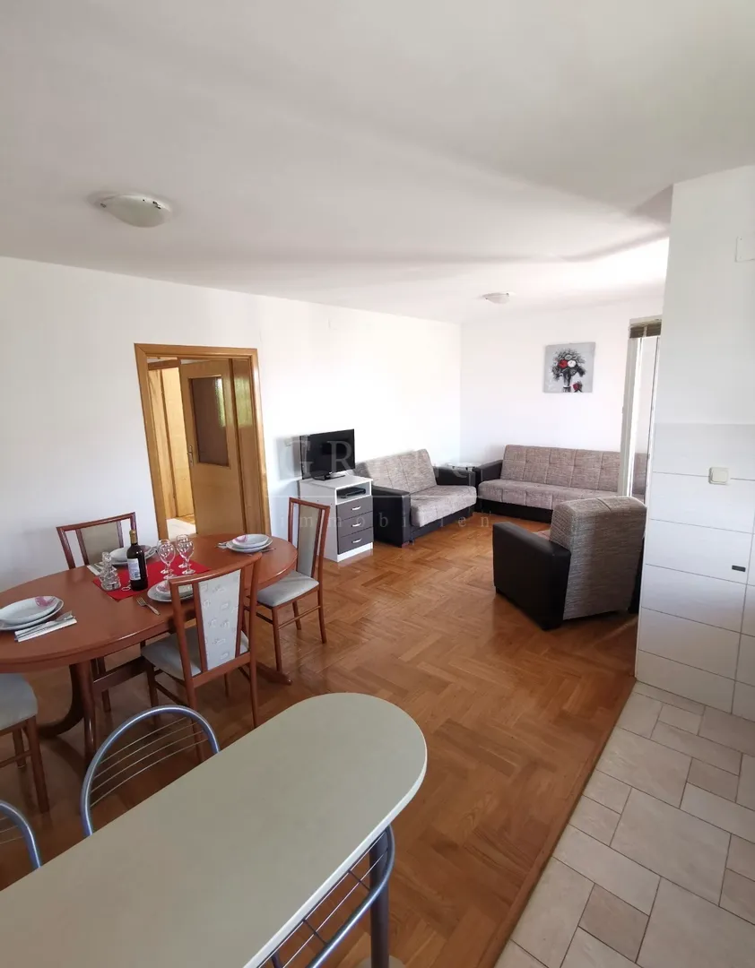 stan malinska krk, 62 m2+parking, balkon - slika 4