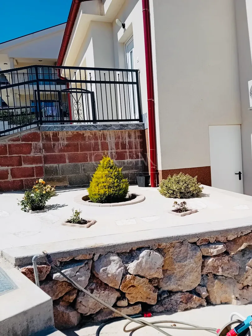 prodaja,kuća (222m2 bruto) s velikim potencijalom,novi vinodolski! - slika 7