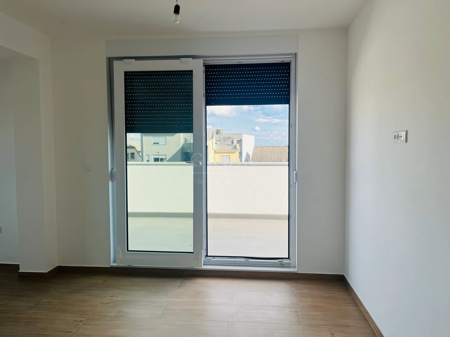prodaja stana – 80,4 m² neto + velika terasa + vanjsko parkirno mjesto! - slika 12