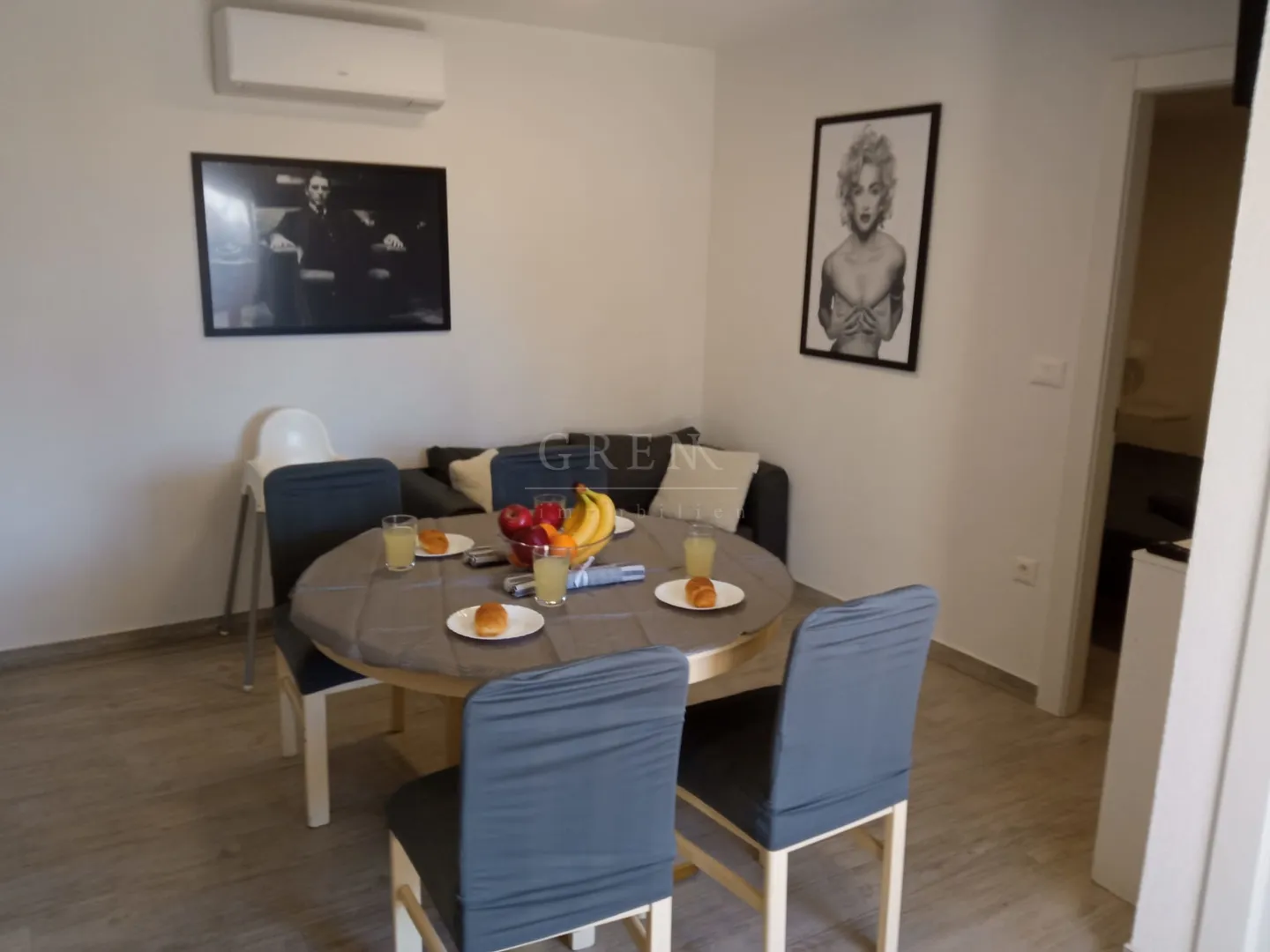 kuća sa 3 stana nedaleko mora - slika 9