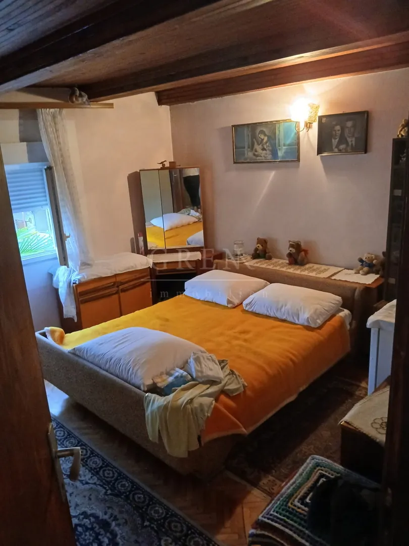 kuća zagreb dubrava, 150 m2+30 m2 dvorišni objekt - slika 9
