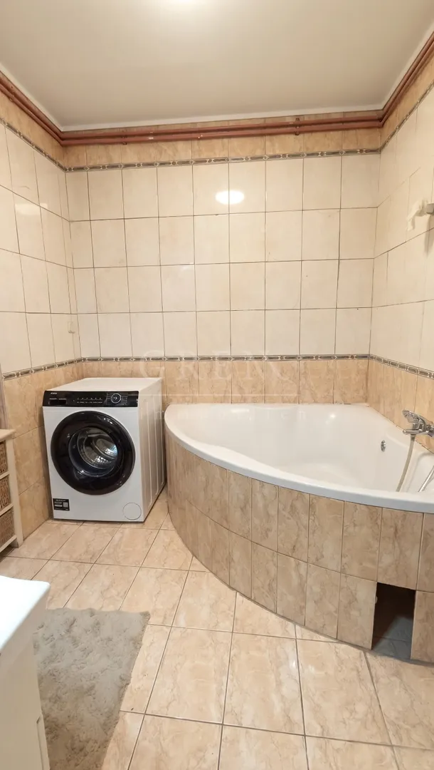 3-sobni stan širi centar 80m² parking/tramvaj zona - slika 10