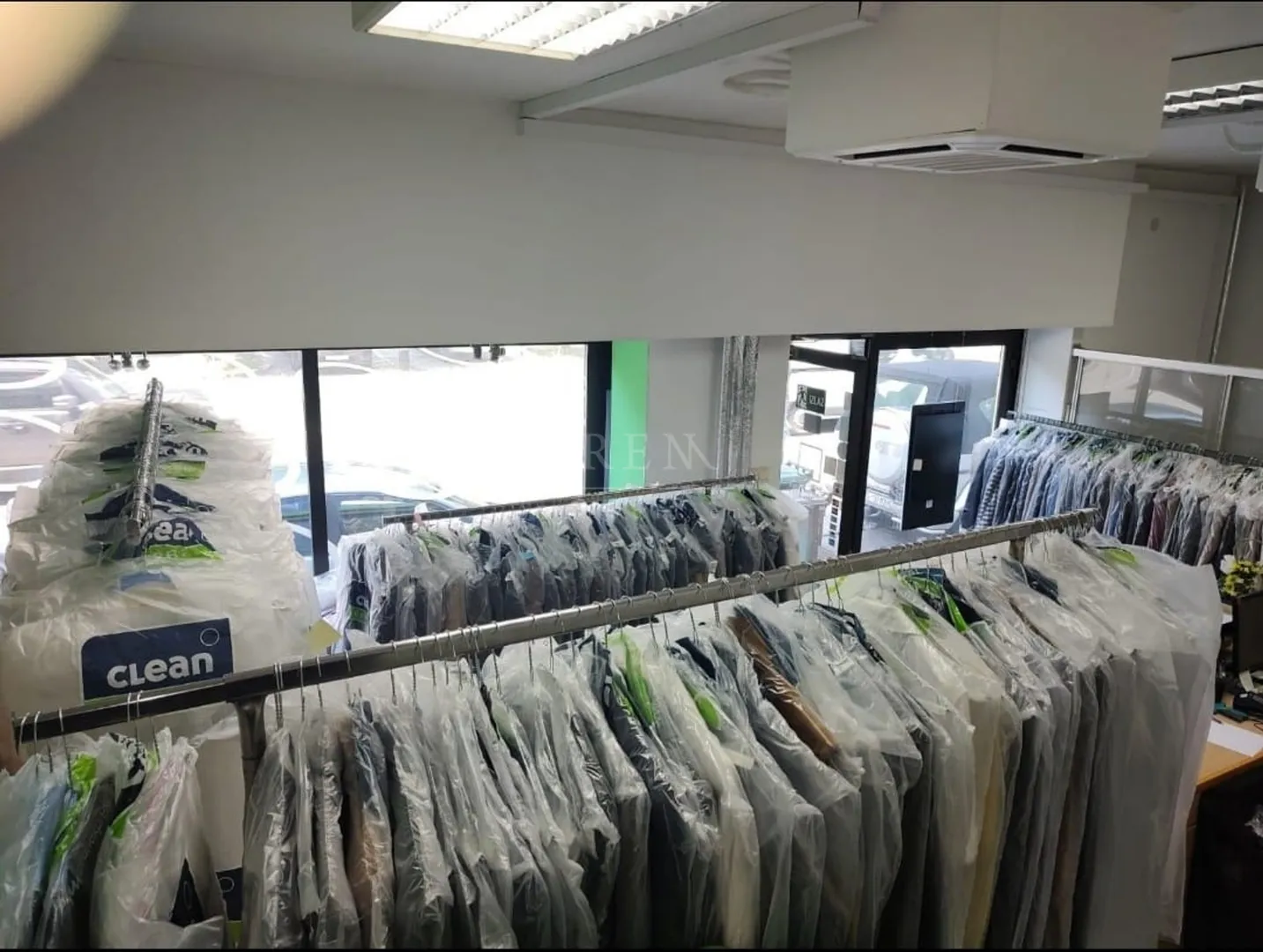 Poslovni prostor - ulični lokal 70,8 m2 - Maksimirska - Zagreb