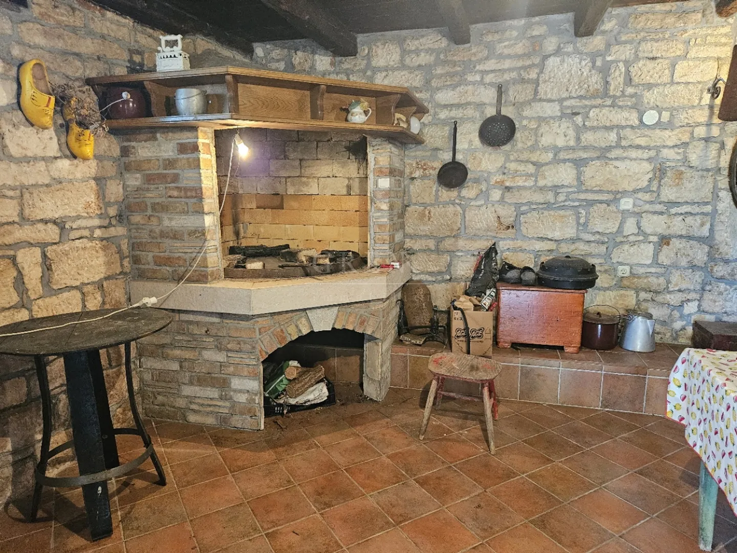 kamena kuća 17 km od poreča - slika 6