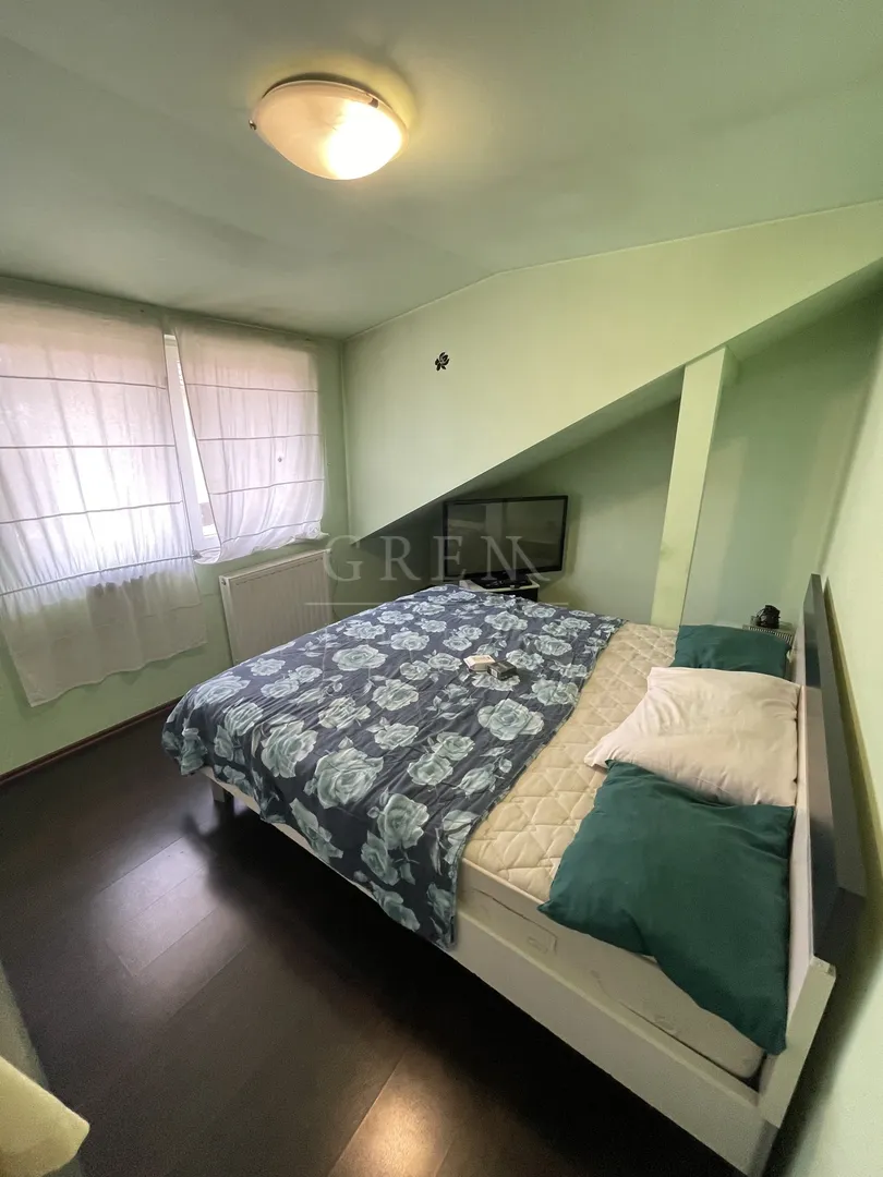 2 kuće sesvete, 300 m2, 462 m2 parcela, prilika - slika 10