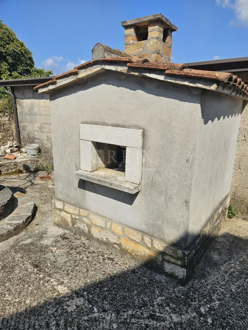kamena kuća 17 km od poreča - slika 5