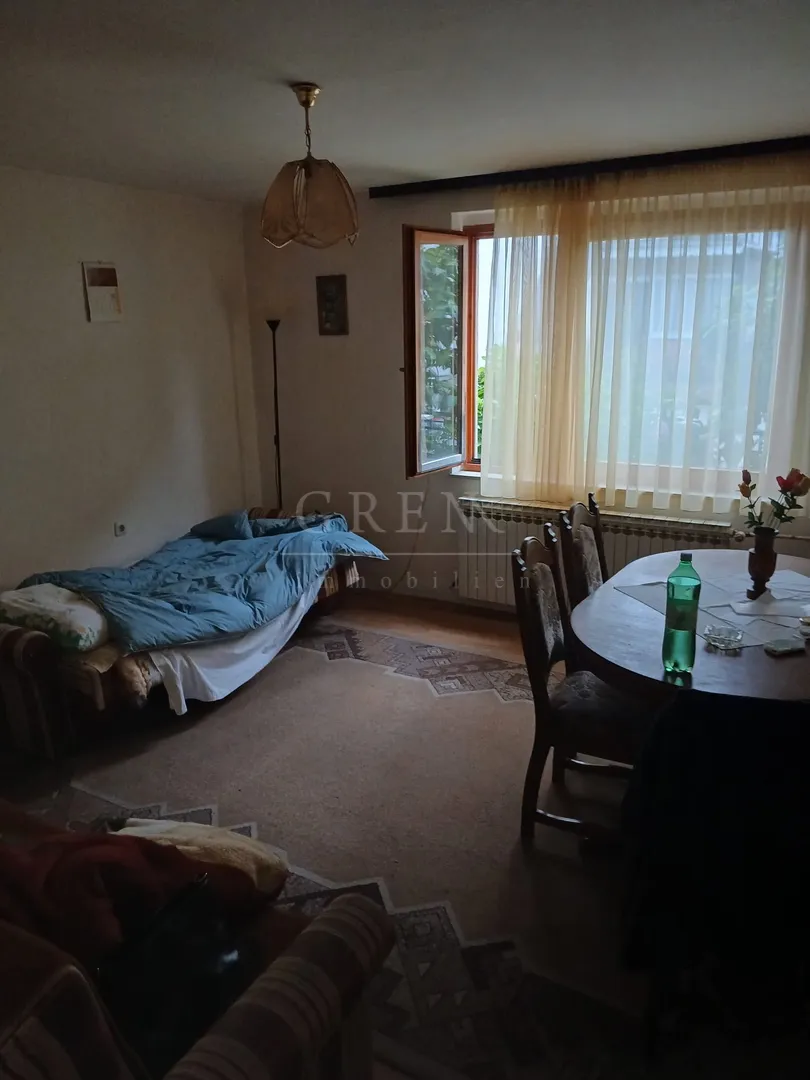 kuća zagreb dubrava, 150 m2+30 m2 dvorišni objekt - slika 17