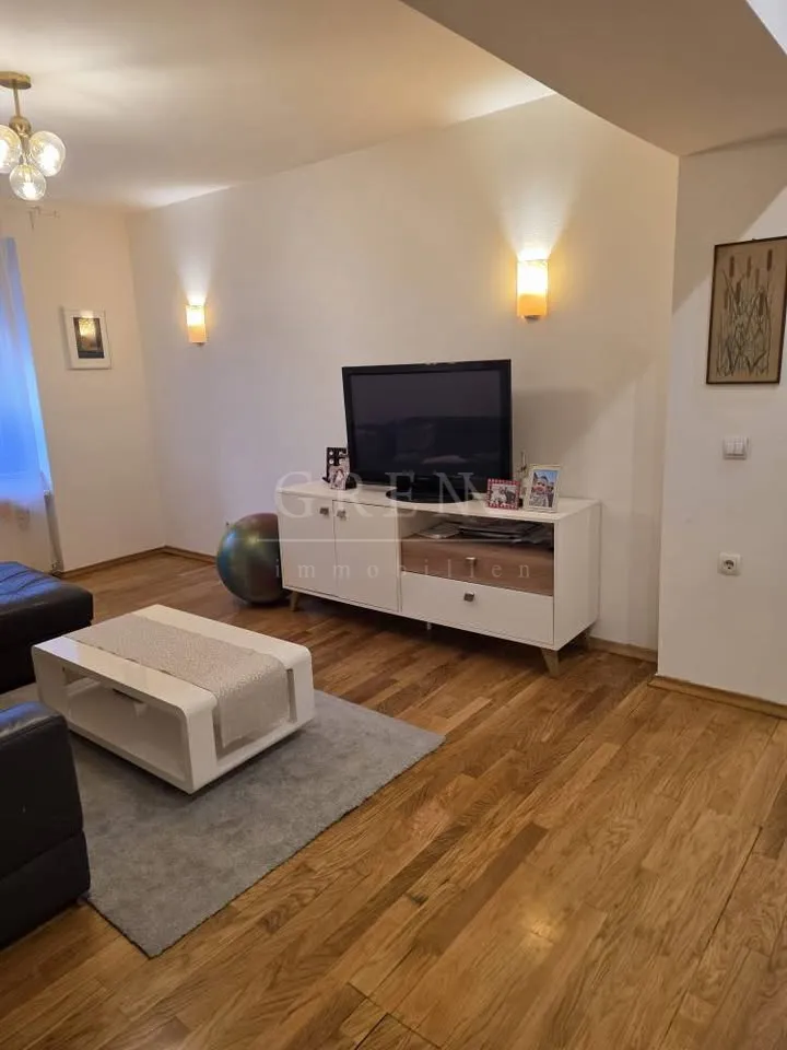 trosoban stan 78 m2 - blizina petrove - slika 1