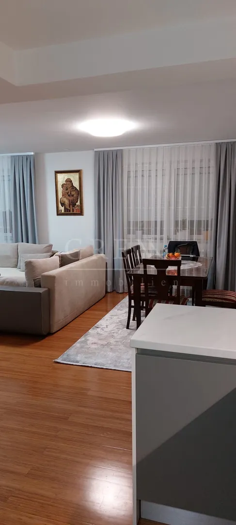 kuća zagreb dubrava, 280 m2, garaža, pomoćni objekt - slika 1
