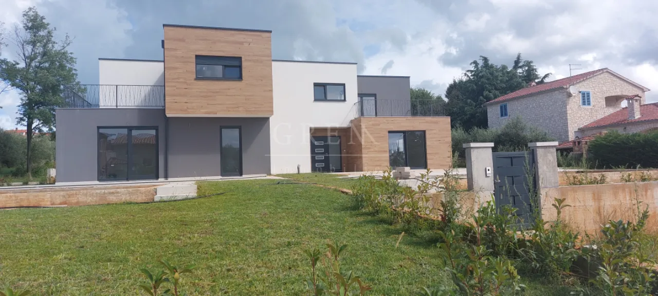 moderna dvojna kuća u blizini poreča - slika 2