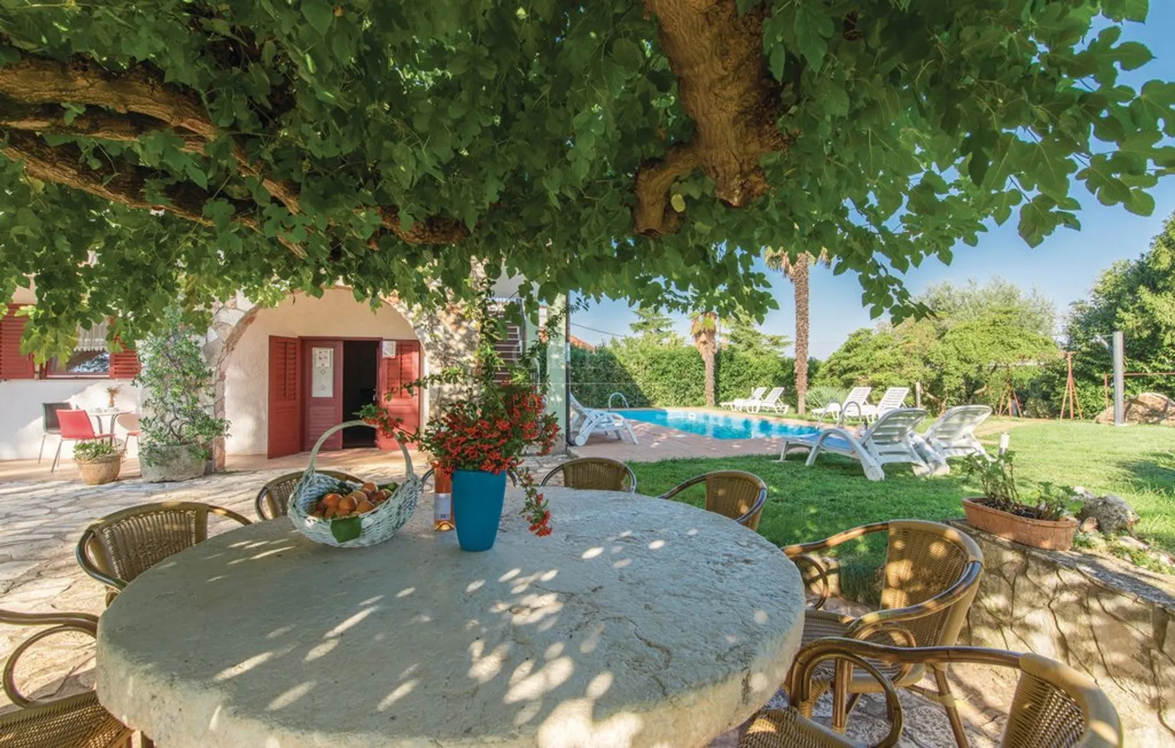 kuća s bazenom 5 km od poreča, 330 m2, prodaja - slika 3
