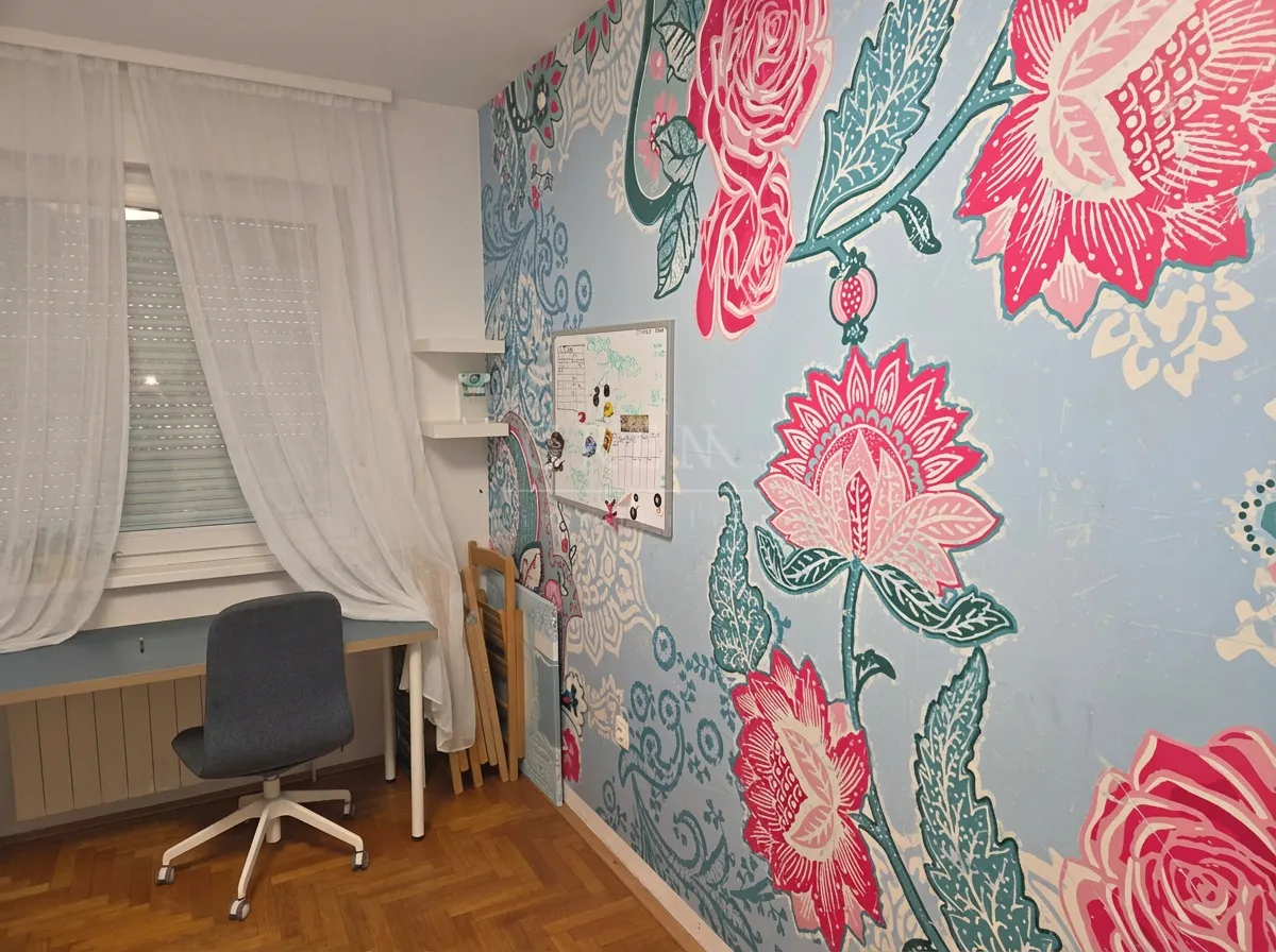 stan zagreb špansko, 130 m2, vrt 50 m2 - slika 16
