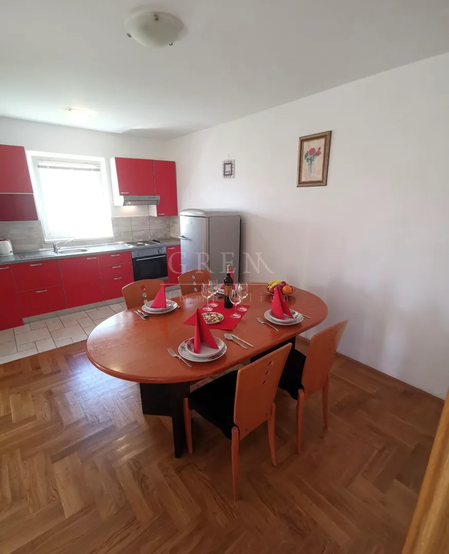 stan malinska krk, 62 m2+parking, balkon - slika 3