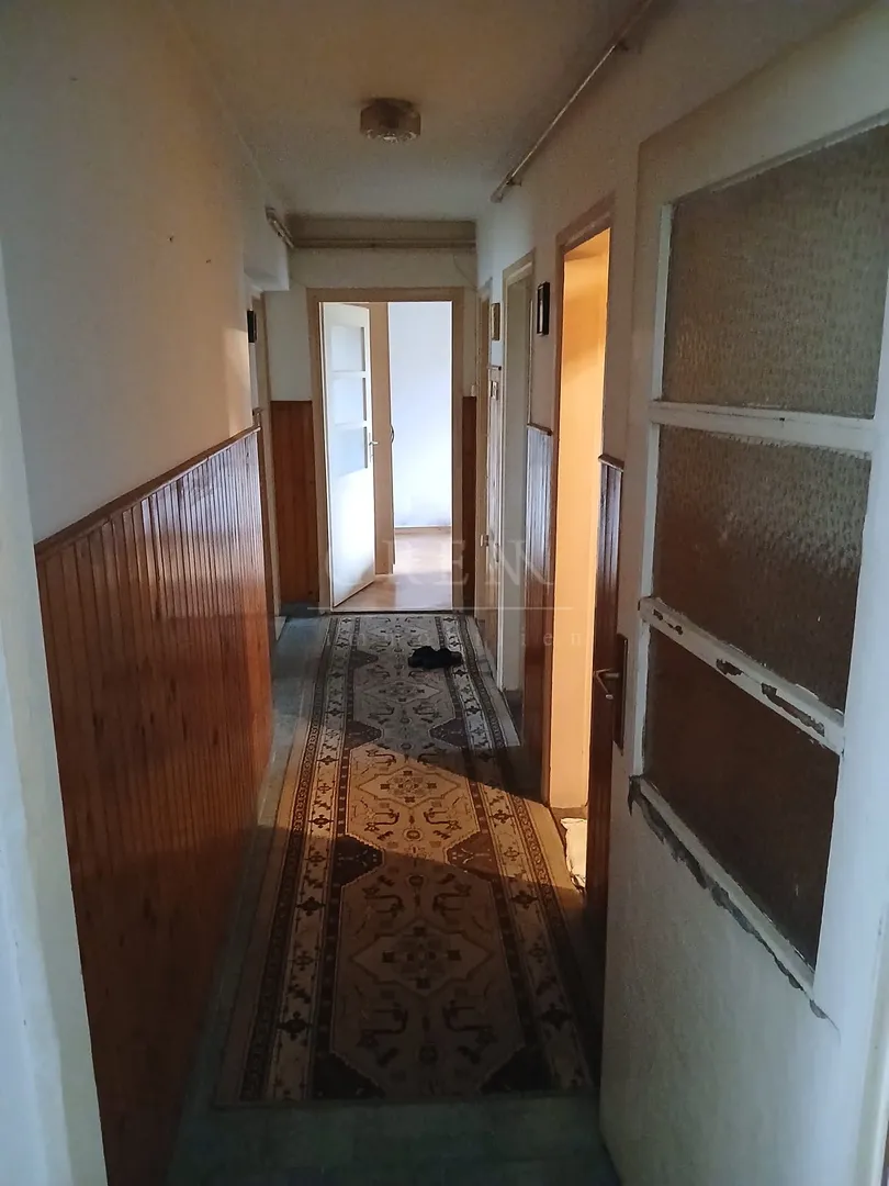 kuća zagreb dubrava, 150 m2+30 m2 dvorišni objekt - slika 15