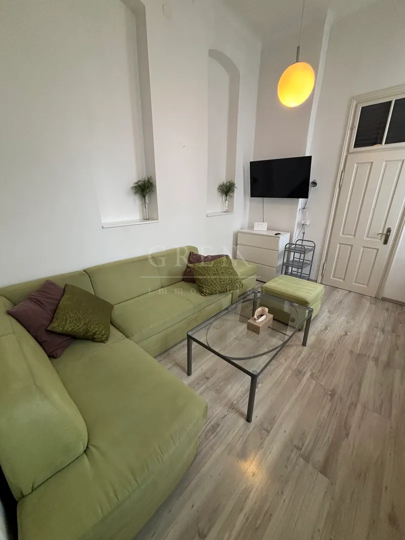 stan zagreb donji grad, 50 m2+20 m2 spremište, prilika - slika 2