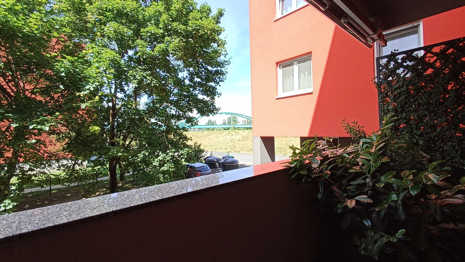4-sobni stan kajzerica/ uz nasip/hipodrom/ parking - slika 5